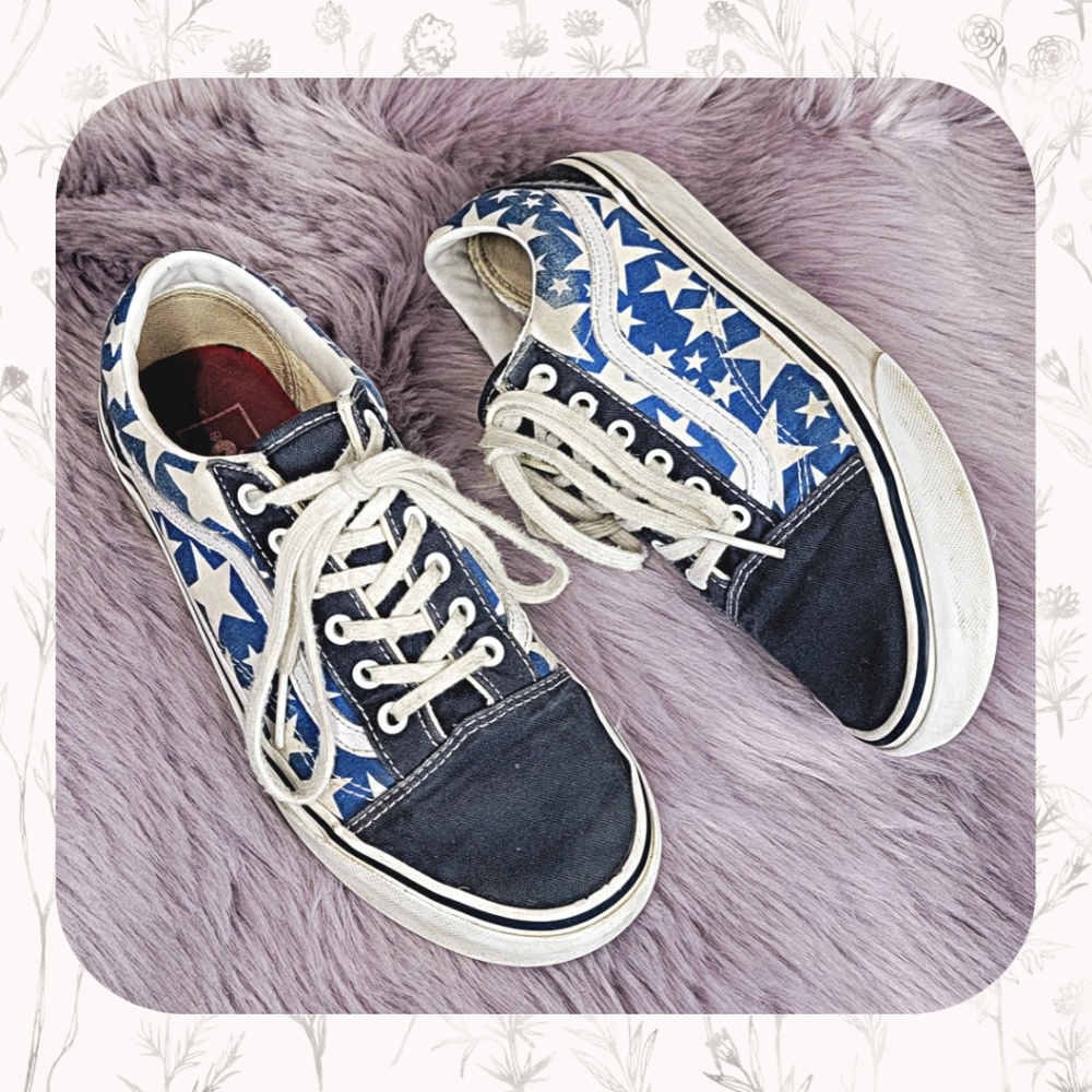 Vans Old Skool Blue and White Stars size 7